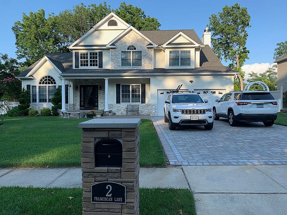 1st image of 2 Franciscan Ln