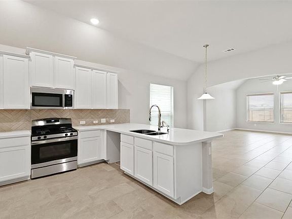 2nd image of 4419 Pale Fox Ln