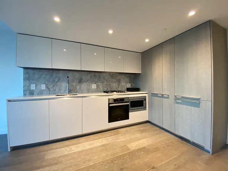 1111 Richard St #1506 — Photo 18