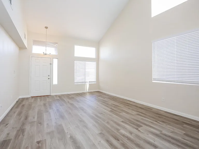 4137 Catalan Sails Ave — Photo 4