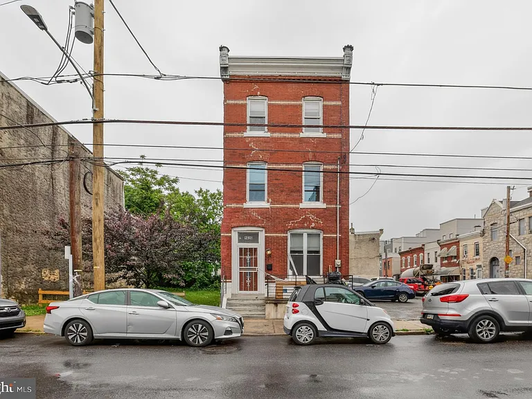 1626 N 25th St — Photo 30