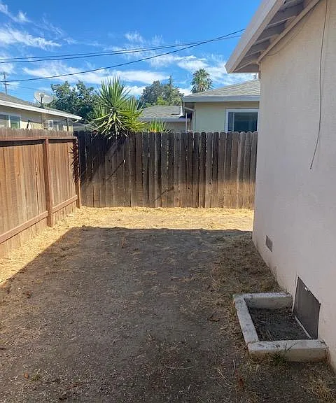 1351 E Oak Ave — Photo 22