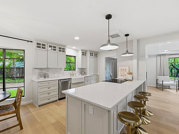 5th image of 7054 Tamarack Rd