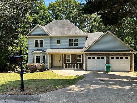 2nd image of 3305 Maple Ridge Ct