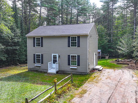 2nd image of 73 Colonial Circle