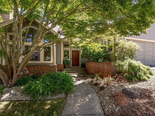 2 Calvary Court, Napa, CA 94558