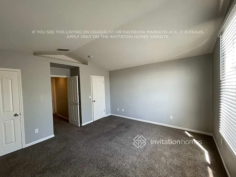 472 Woodcrest Dr — Photo 12