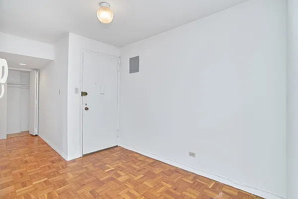 Rented by Living New York | media 7