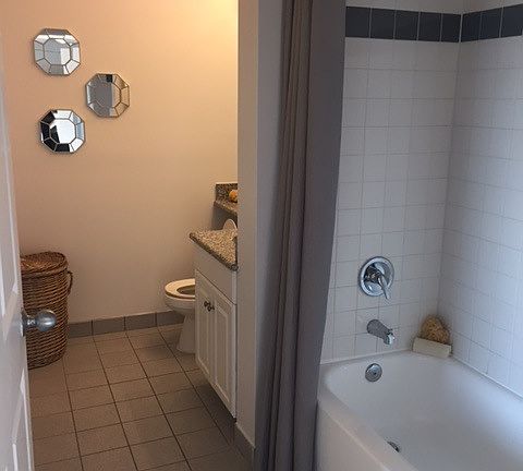 5th image of 30 Hudson St