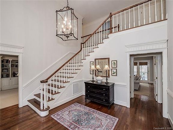4th image of 2800 Rosegate Ln