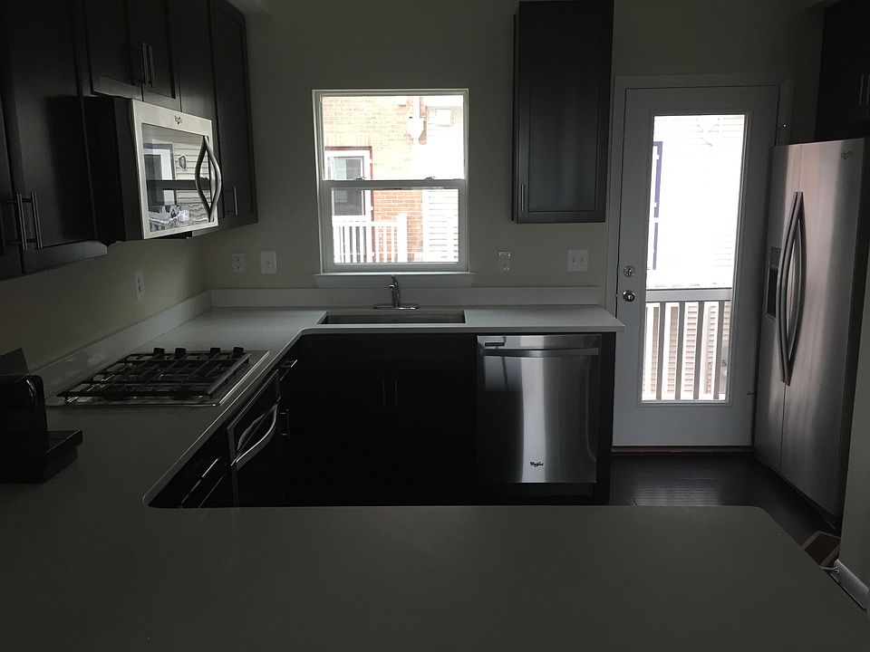 2nd image of 4502 Garfield St
