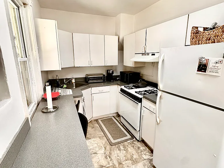 331 Lyceum Ave #1 — Photo 12
