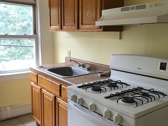 3rd image of 455 Park Ave APT 3