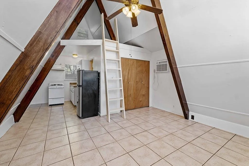 1 bed, 1.0 bath, 288 sqft, $995 — Photo 4