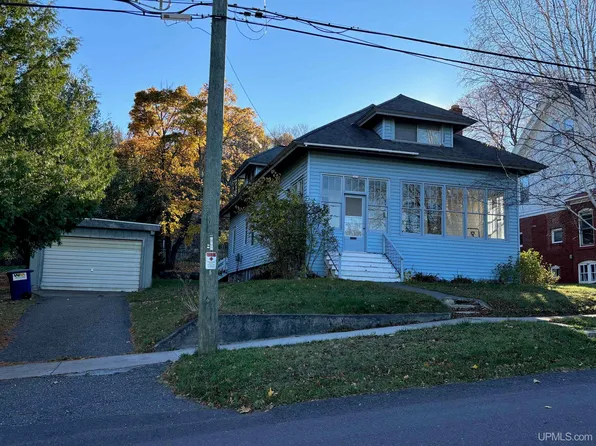 1015 E Houghton Ave, Houghton, MI 49931
