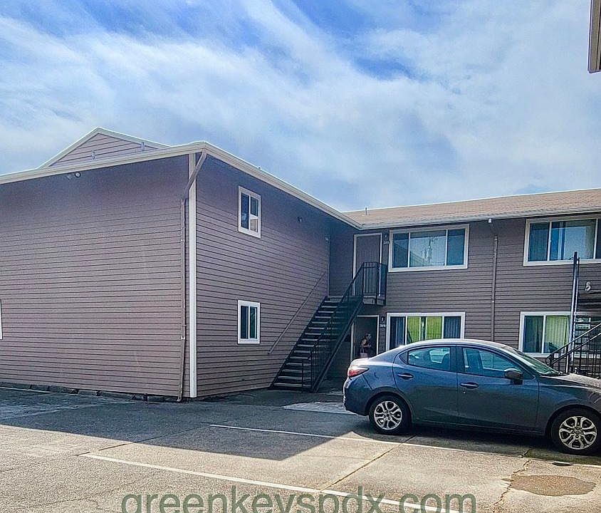 10-Plex on N Albina