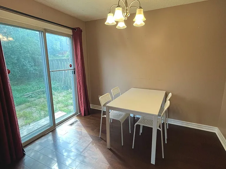 4109 Stonemason Cres — Photo 5