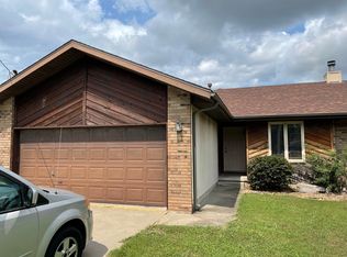 3153 W Hanover St, Springfield, MO 65807