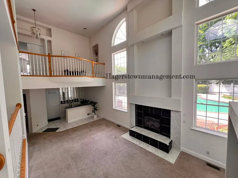 11507 Rolling Green Ct — Photo 11