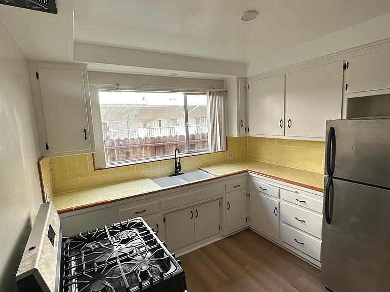 10014 Palms Blvd #3 — Photo 4