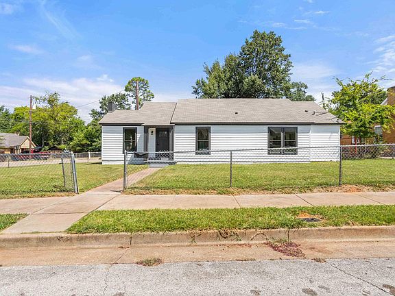 2nd image of 1221 Mockingbird Ln