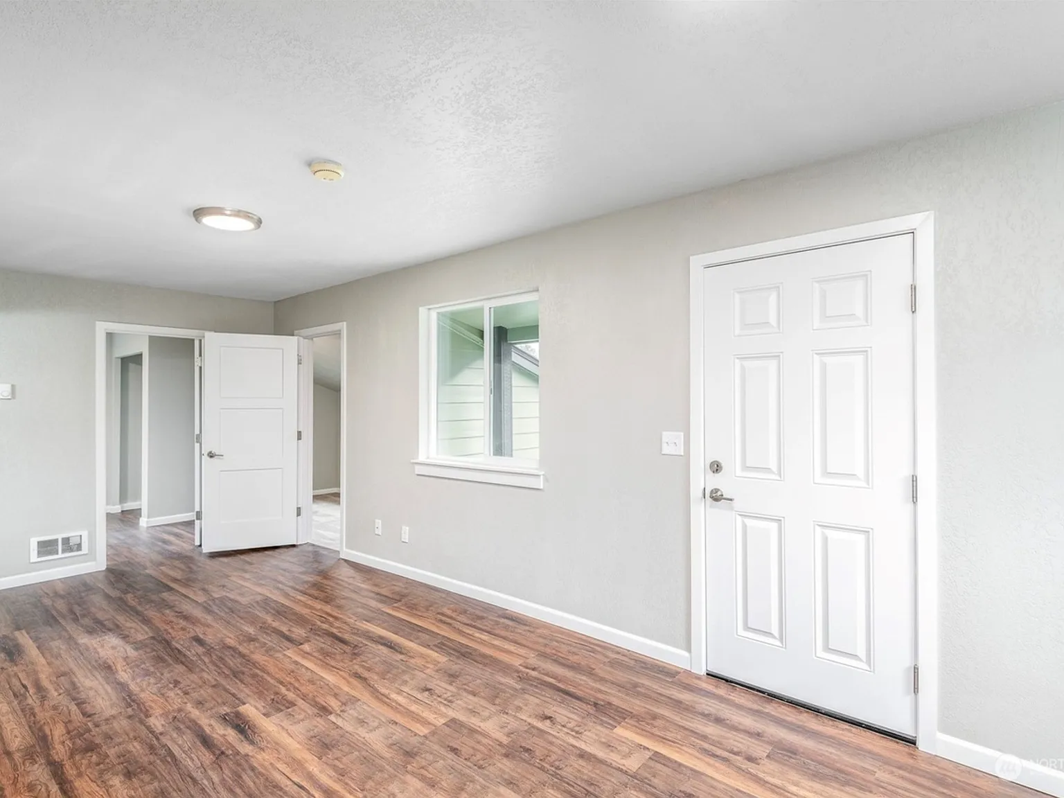 2 bed, $1,700 — Photo 4