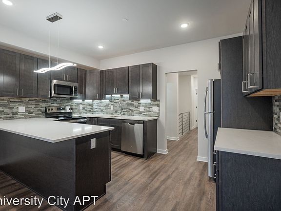 2nd image of 425 N 32nd St #2