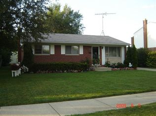 12923 Whitfield Dr, Sterling Heights, MI
