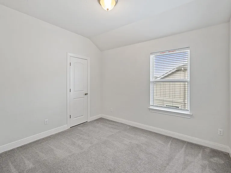 138 Fern Dr — Photo 25