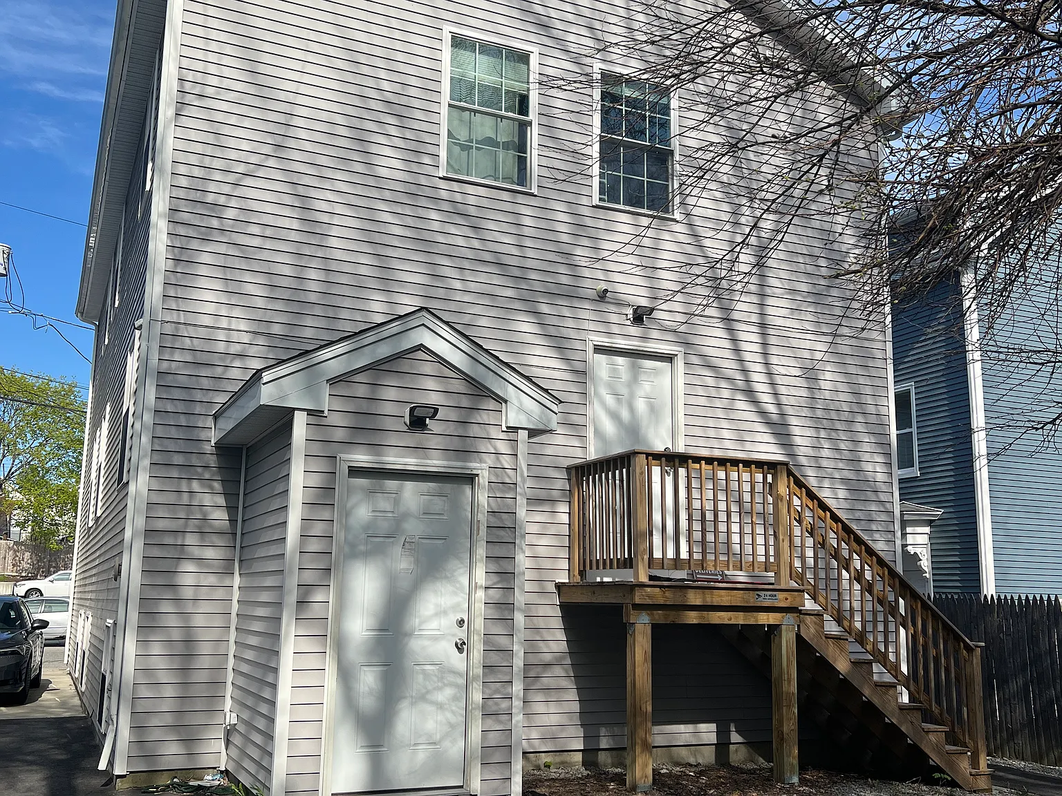 3 bed, 1092 sqft, $2,100 — Photo 3