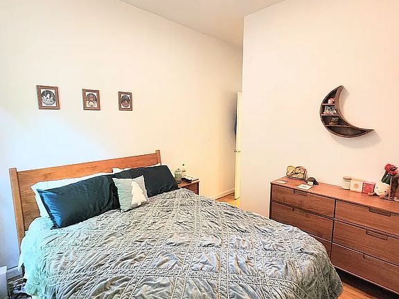 5th image of 352 W 56th St APT 3B