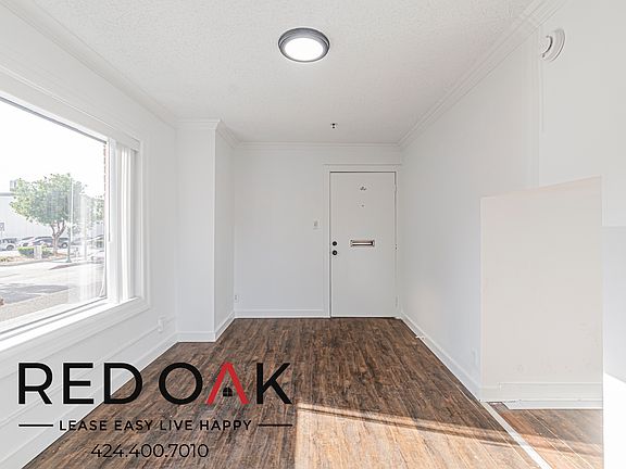 5th image of 224 N Maryland Ave APT 9