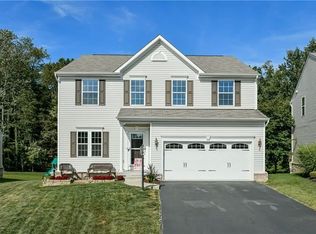 210 Long Ridge Dr, Coraopolis, PA 15108