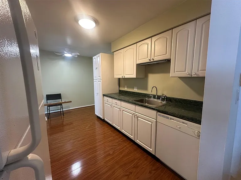 509 E University Dr #506-206 — Photo 5