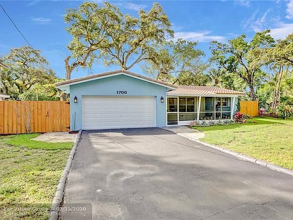 3rd image of 1700 SW 30th Pl