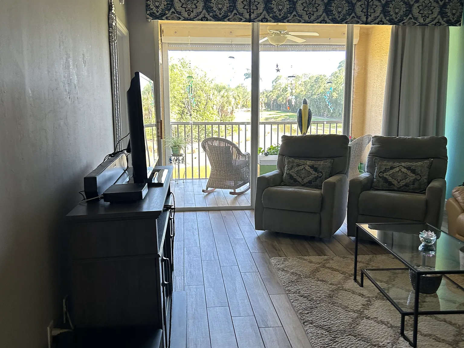 2 bed, 1243 sqft, $3,000 — Photo 3