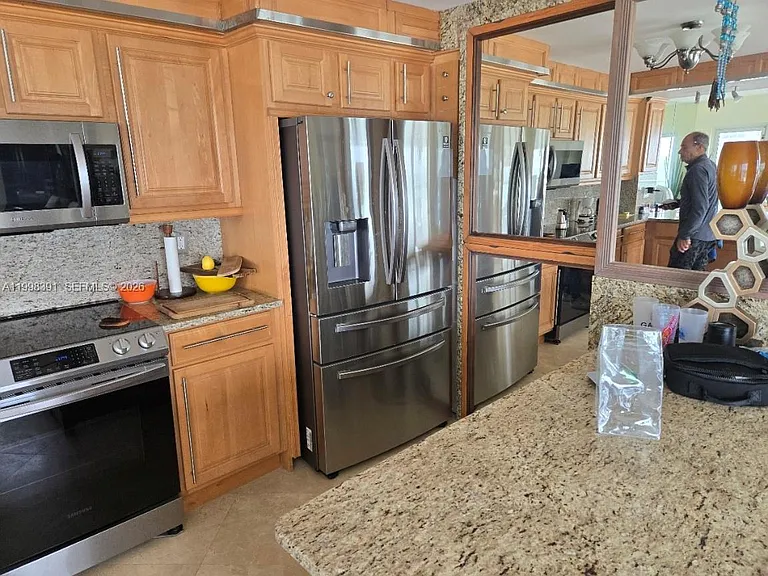 3550 Galt Ocean Dr #501 — Photo 17