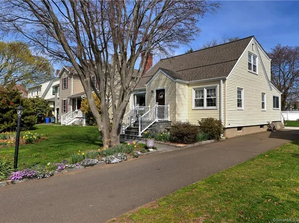 390 Washington Parkway, Stratford, CT 06615