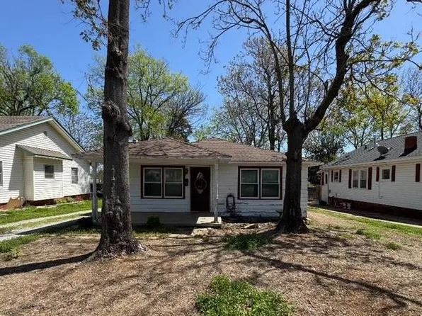 511 S 9th St, Ponca City, OK 74601