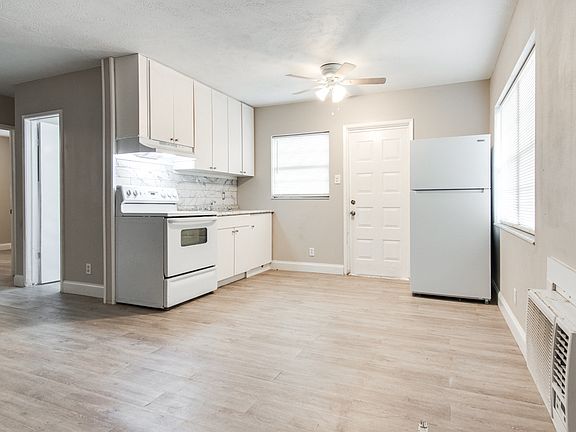 5th image of 107 S Gomez Ave APT C