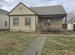 709 Pine St, Wamego, KS 66547