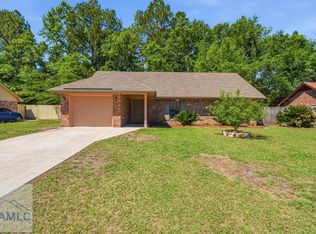 715 Little John Dr, Hinesville, GA 31313
