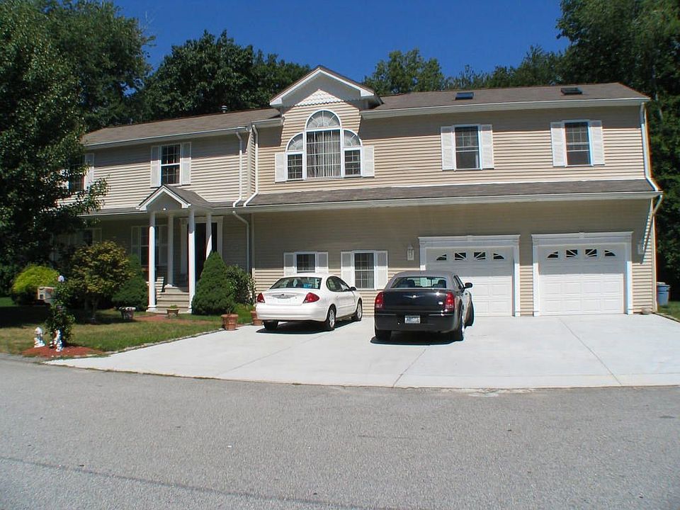 1st image of 24 Oak Hill Dr
