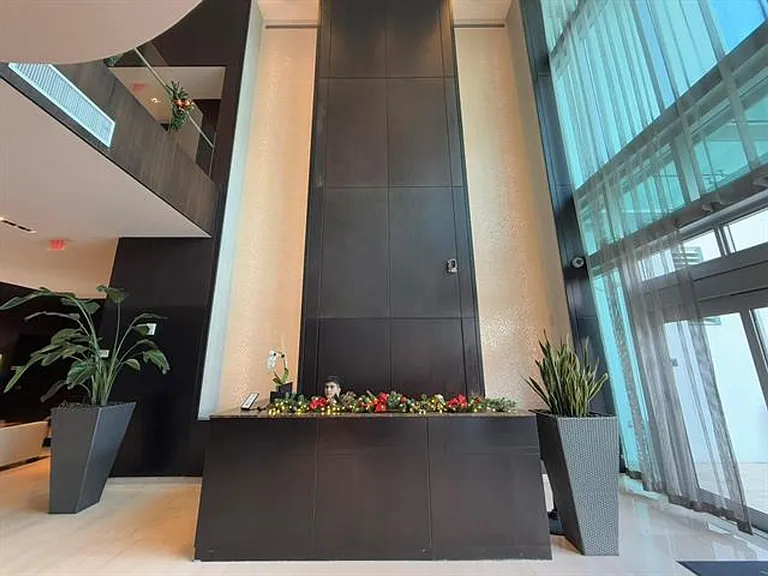 900 Biscayne Boulevard Mall #2807 — Photo 37