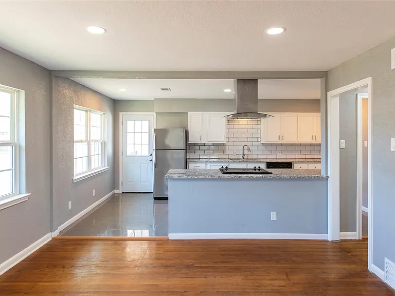 7543 Colgate Ave — Photo 27