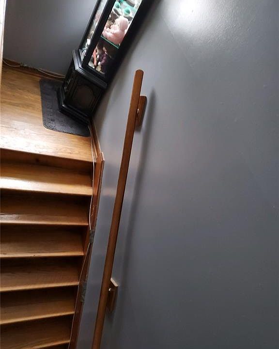 2nd image of 137 Greene St