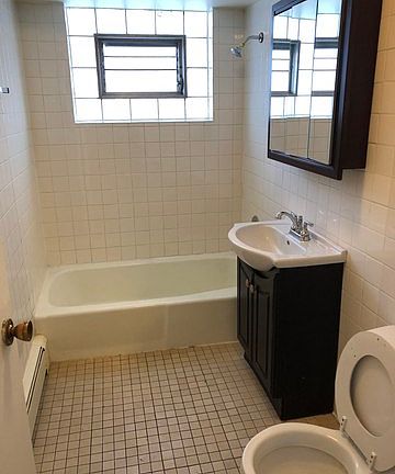 5th image of 624 Sibley Blvd APT 2W