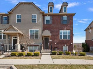 2877 Hartwick Dr, Rochester Hills, MI