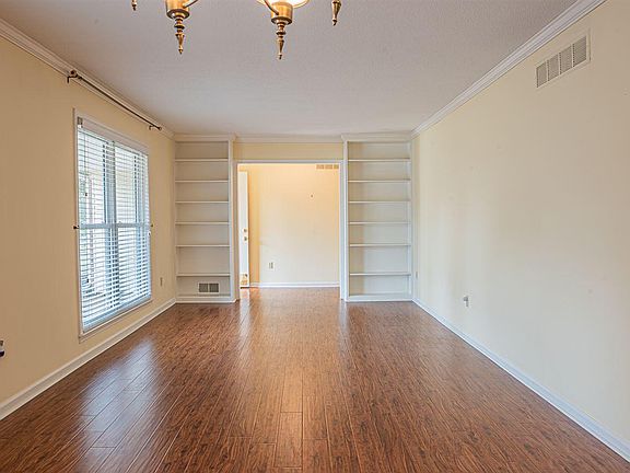4th image of 2571 Cedarville Dr