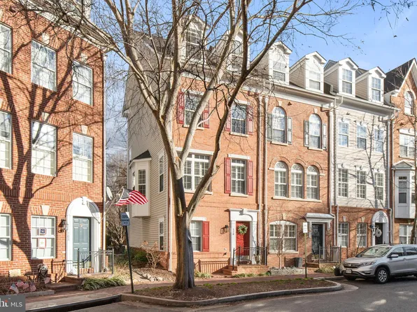 170 Martin Ln, Alexandria, VA 22304